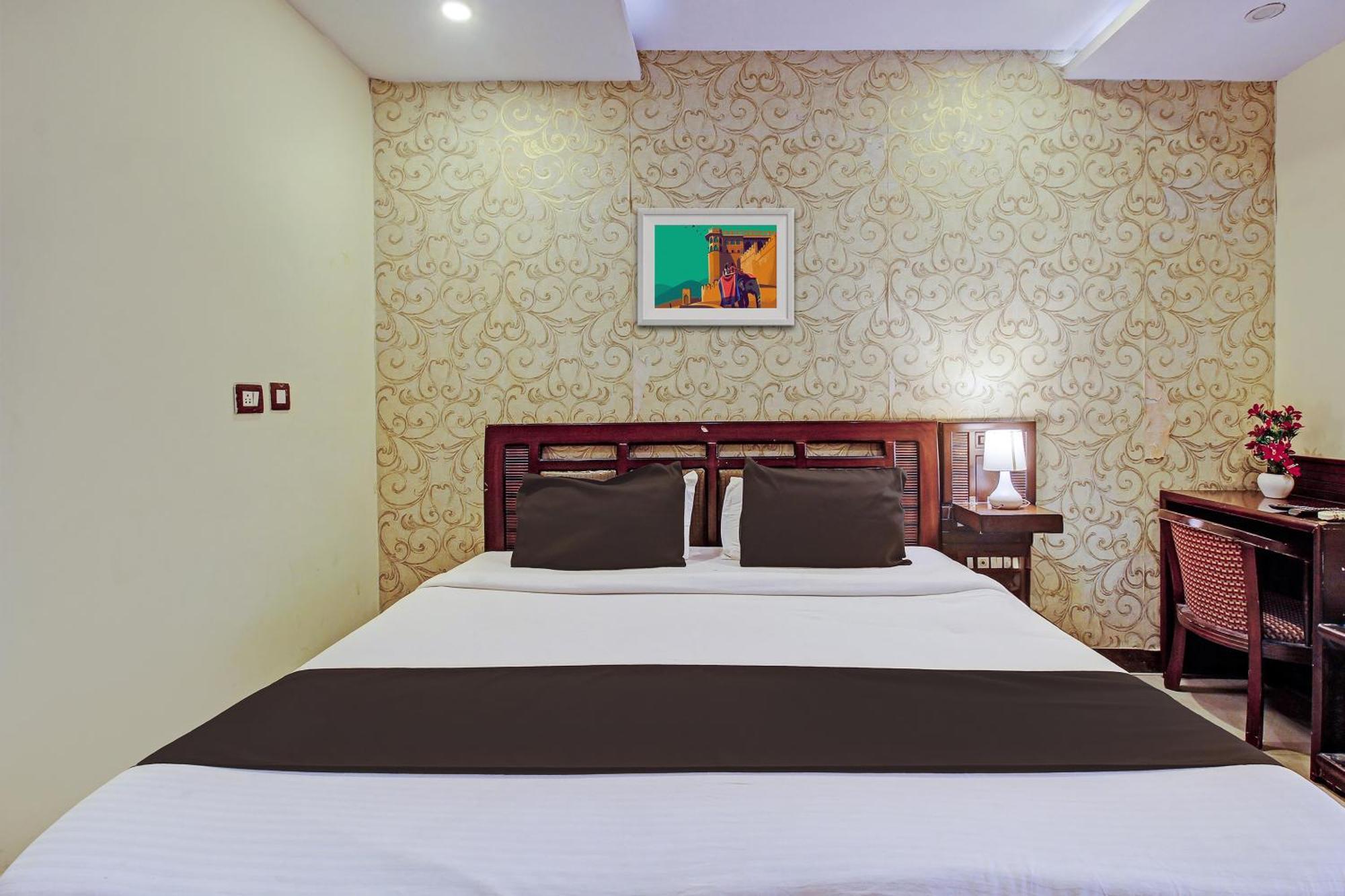 Flagship Grand Sandarshini Inn Near Mgbs Bus Station Hyderabad Exterior photo