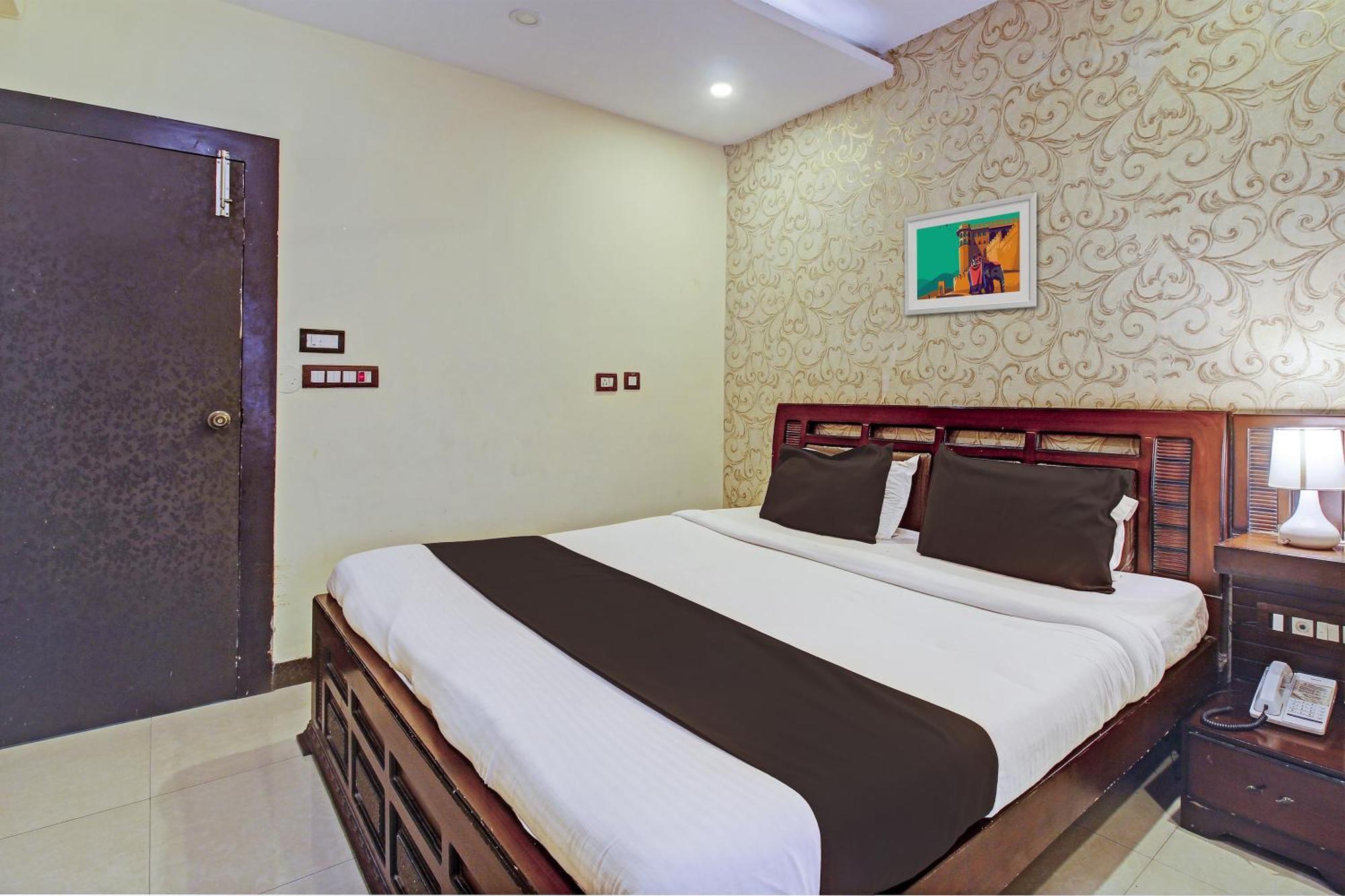 Flagship Grand Sandarshini Inn Near Mgbs Bus Station Hyderabad Exterior photo