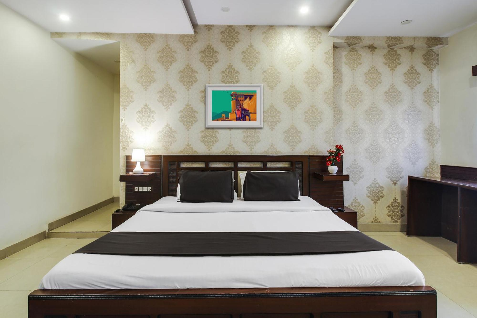 Flagship Grand Sandarshini Inn Near Mgbs Bus Station Hyderabad Exterior photo
