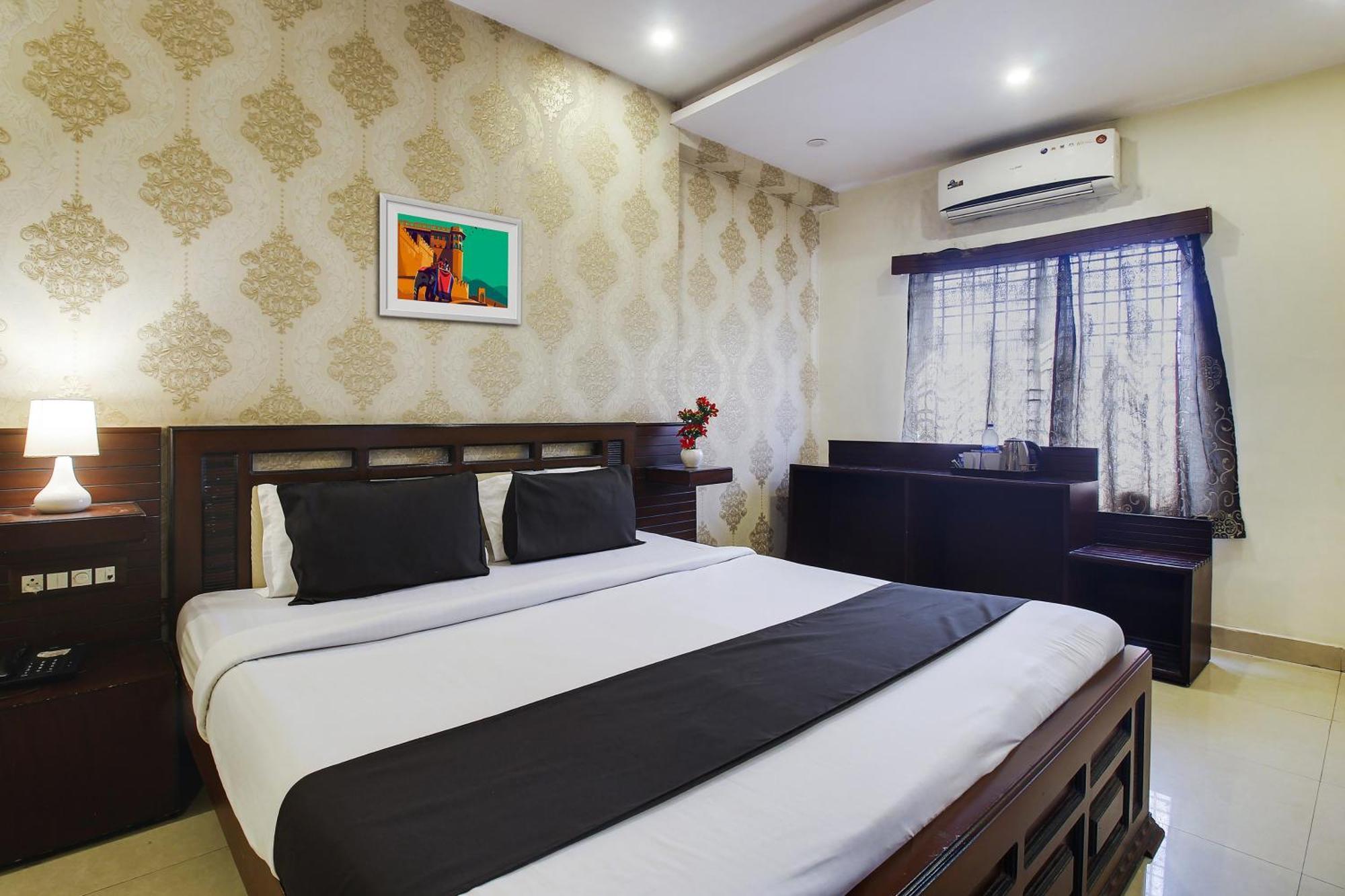 Flagship Grand Sandarshini Inn Near Mgbs Bus Station Hyderabad Exterior photo
